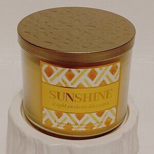 Bath and Body Works SUNSHINE Bright Verbena Blossom Three Wick Candle BNIP